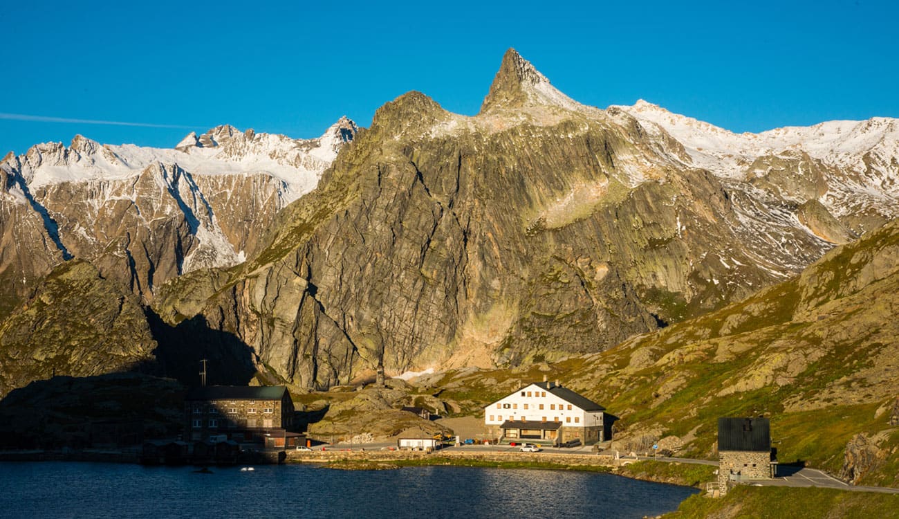 Guided-Hiking-Vacations-Swisskisafari
