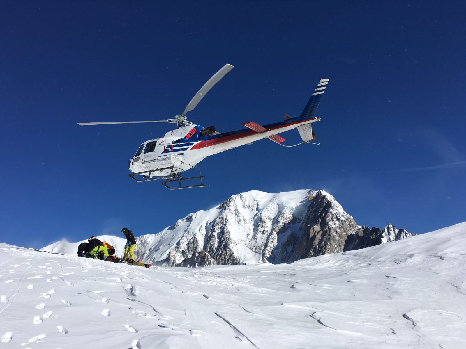 Heli-skiing in Switzerland - Swisskisafari