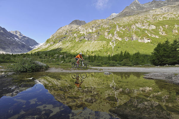 Mountain-biking-in -the-Alps-Swisskisafari