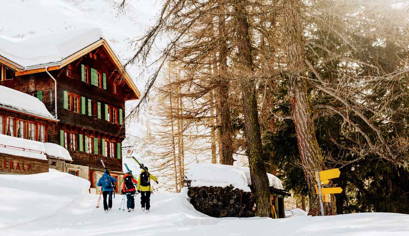 Luxury-Guide- Ski-&- Snowboarding-Vacations-Swisskisafari