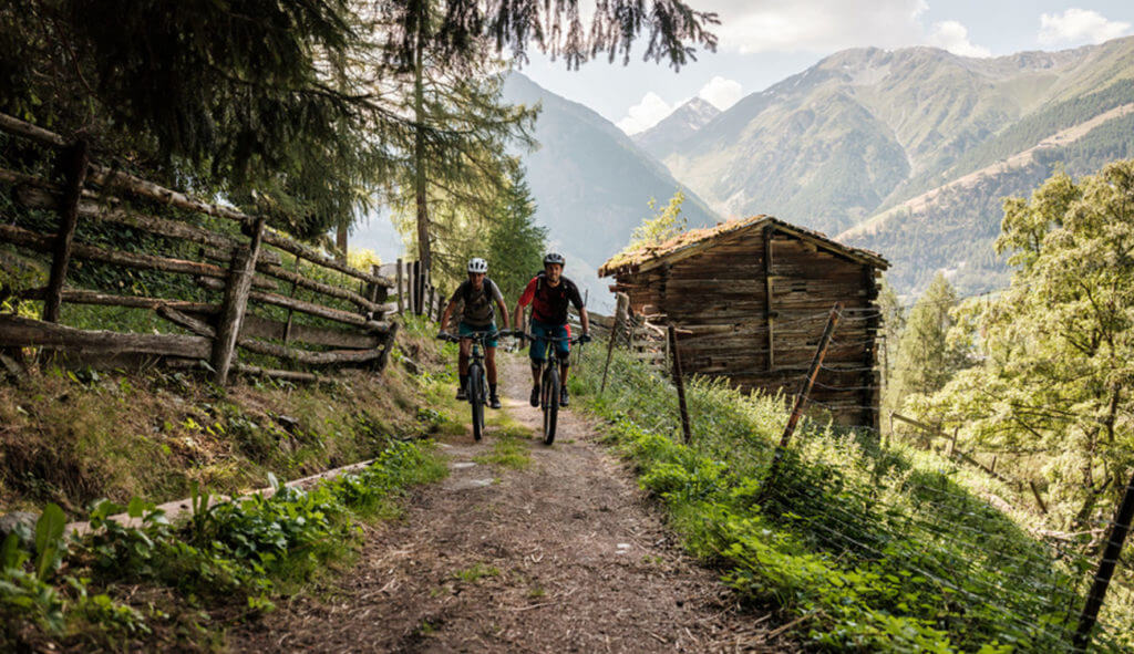 Luxury-Mountain-Biking-Vacations-Swisskisafari