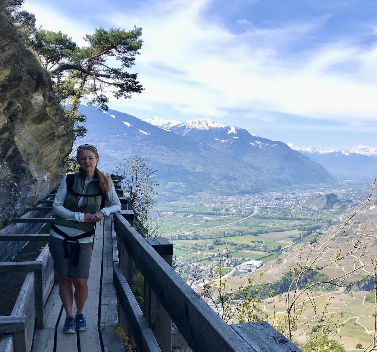 Wild-hiking-bisse-Valais-Swisskisafari