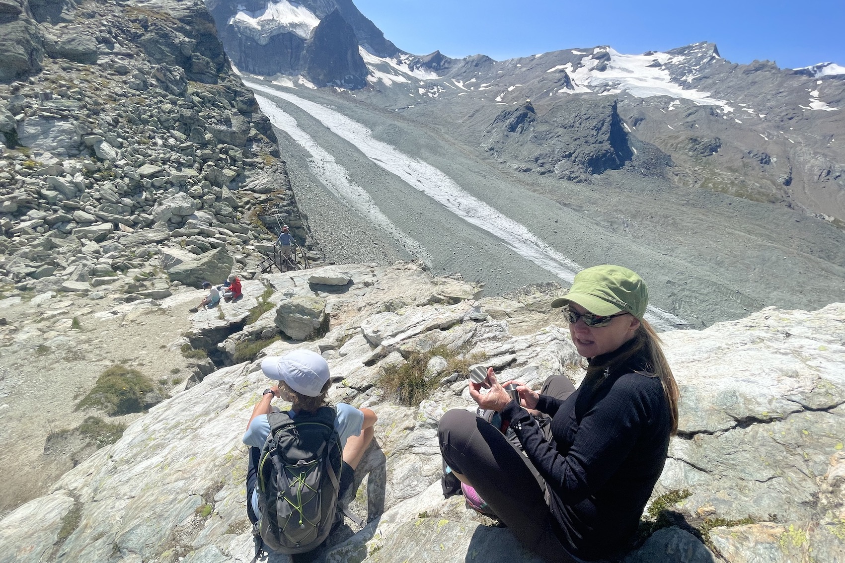 Magical-Swiss-Hiking-Experiences-Swisskisafari
