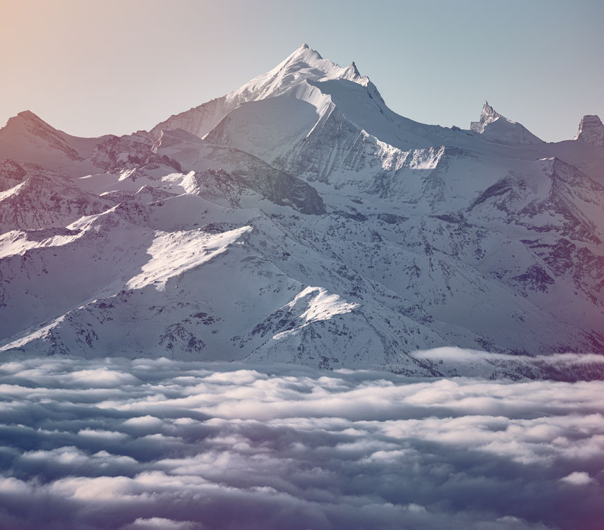 A-challenge-in-the-Alps-for-corporate-team-building-Swisskiafari