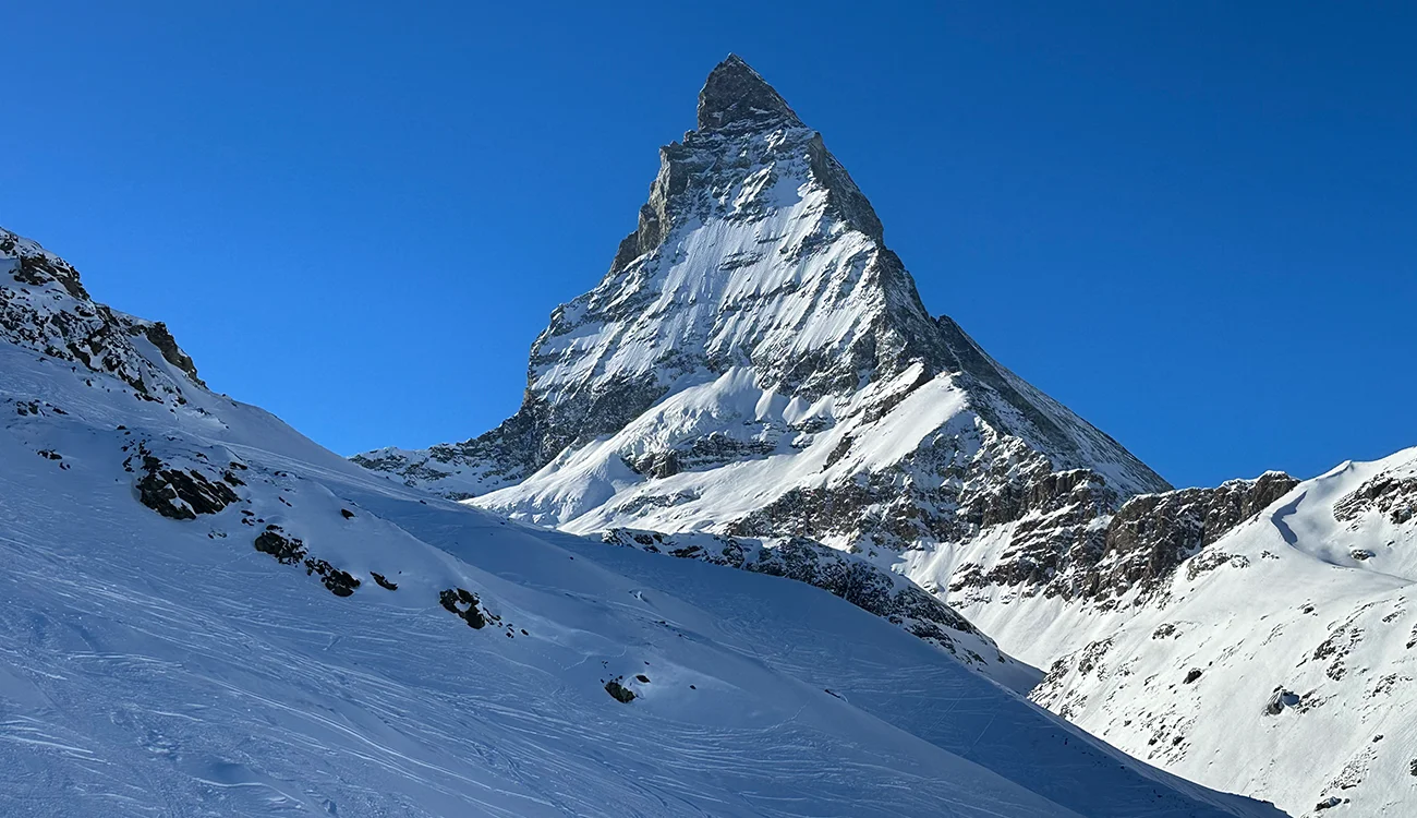 Ski-Touring-Safari-Matterhorn-Untracked-Powder