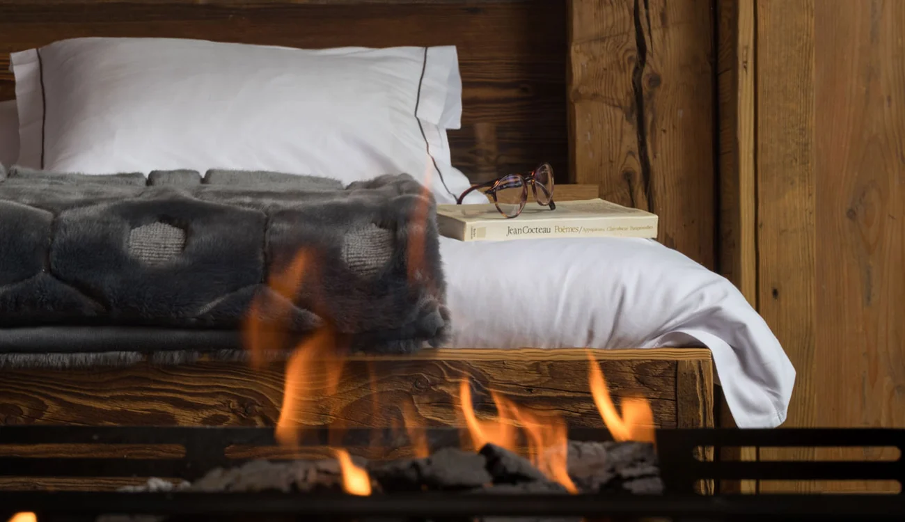 alpine-hotel-room-with-fireplace